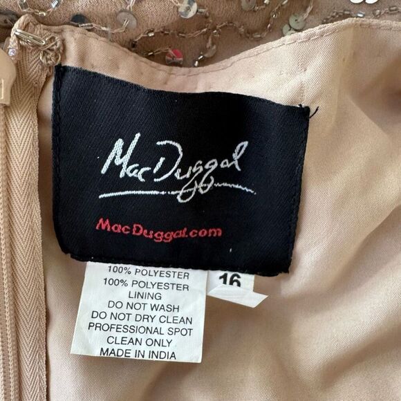MAC DUGGAL Sequin Dress with Embellished Hemline and Belt size 16 NWT - Picture 4 of 8